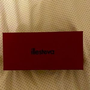 illesteva sunglasses box
